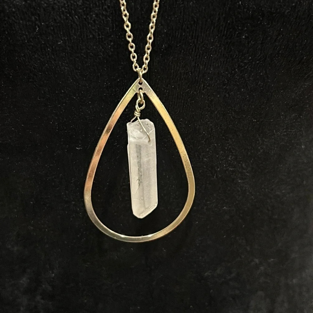 Handmade Golden Teardrop Hope with Hanging White Quartz on Long Gold Chain‎